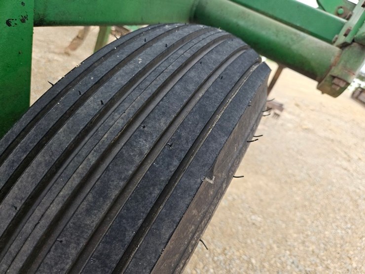 john-deere-16-image-36