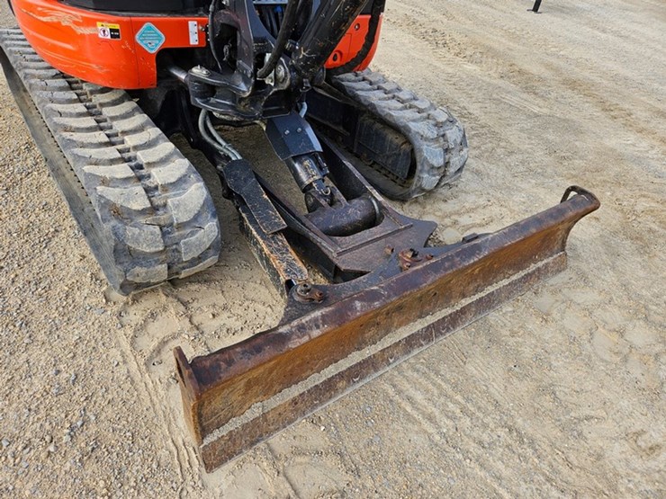 2020-kubota-u55-image-14
