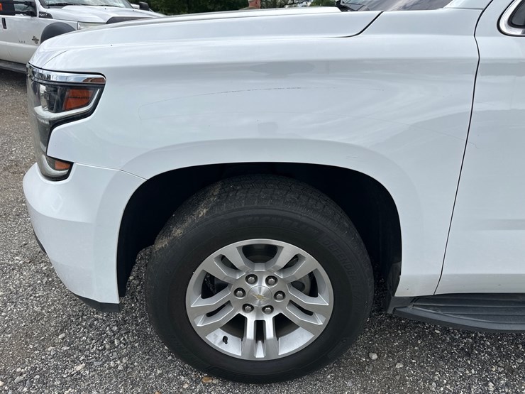 2018-chevrolet-tahoe-image-16