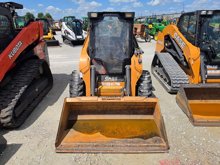 2015-case-sr240-image-2