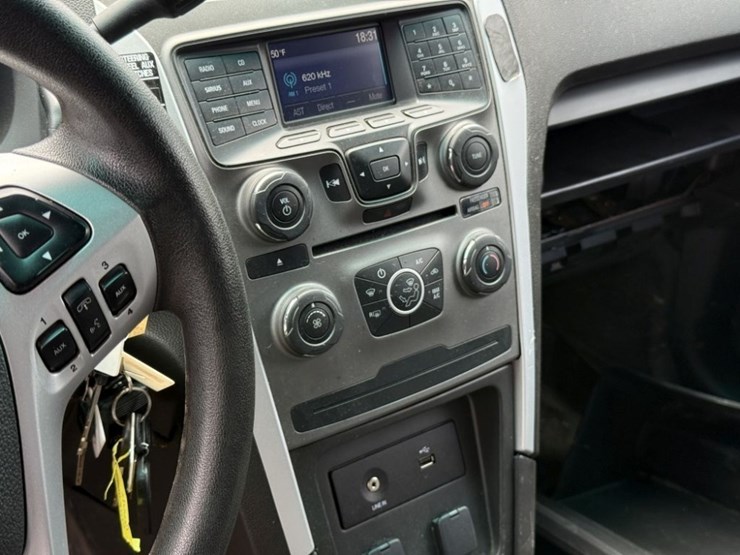 2015-ford-explorer-image-32
