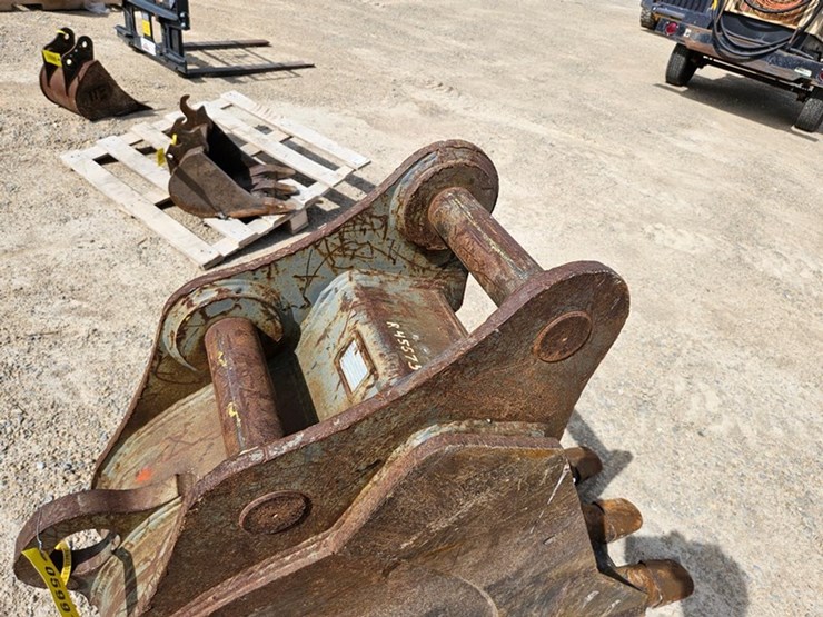 2017-wacker-neuson-et145-image-12