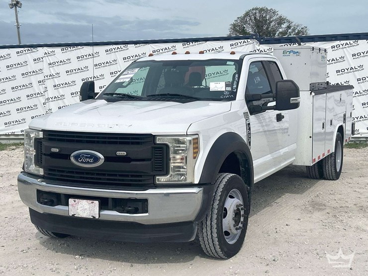 2019-ford-f450-image-1