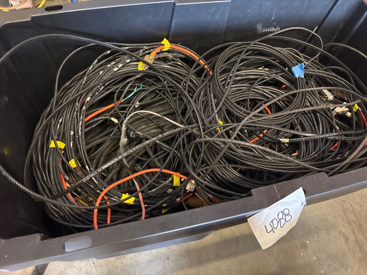 #4088-•-large-box-of-electrical-cables-image-4