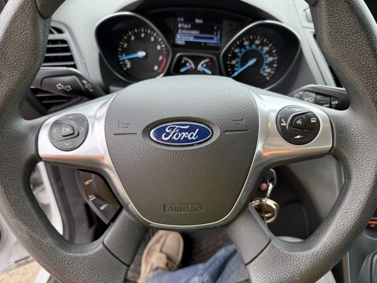 2016-ford-escape-image-28