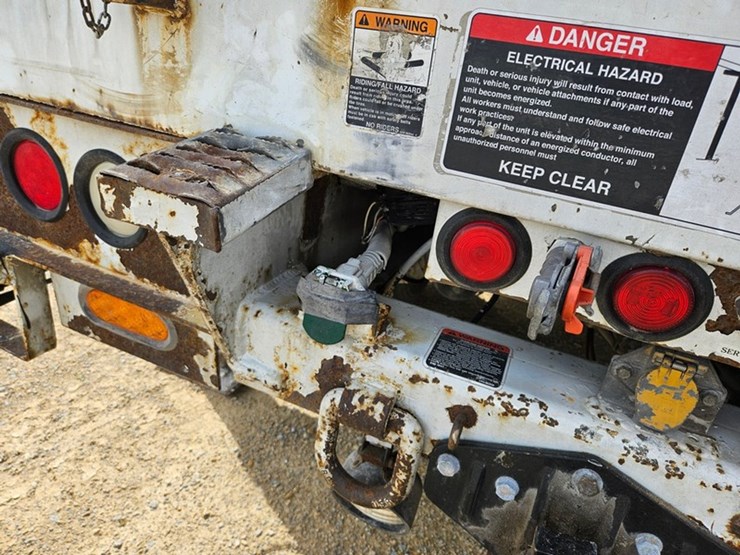 #5076-•-2007-freightliner-m2-tandem-axle-crane-truck-image-44