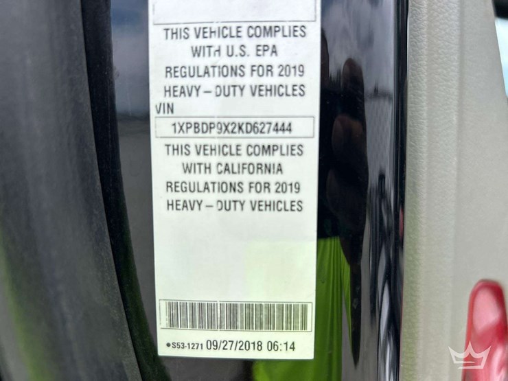 2019-peterbilt-579-image-5