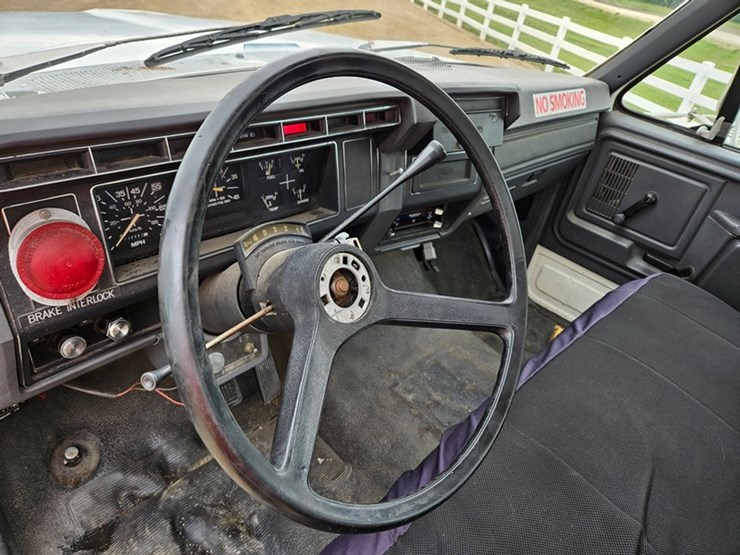 1992-ford-f600-image-38