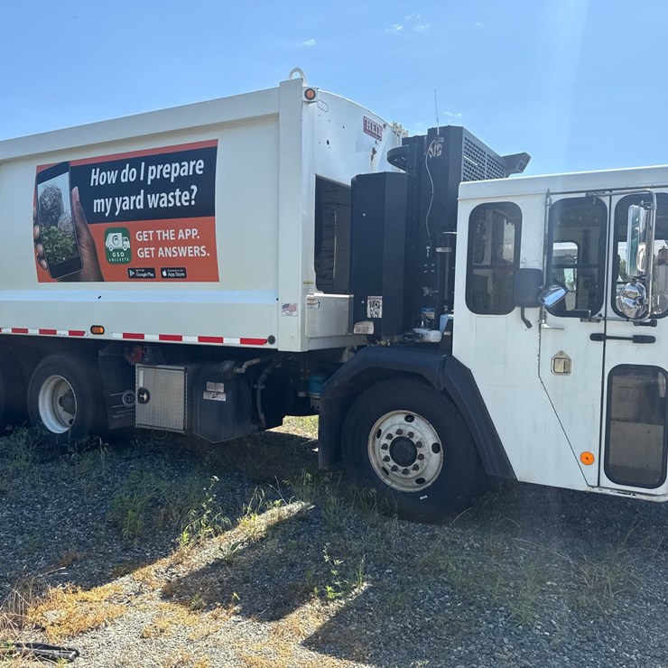 #8 • 2017 CRANE CARRIER HEIL REAR LOAD GARBAGE TRUCK