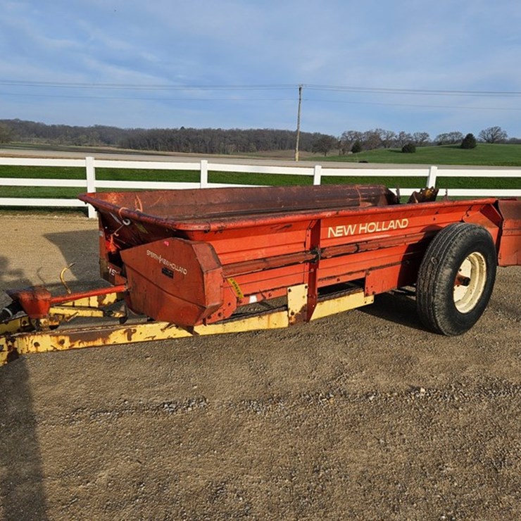 NEW HOLLAND 519