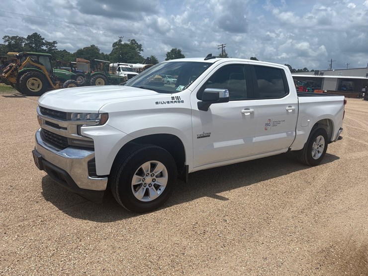 2021-chevrolet-silverado-1500-image-1