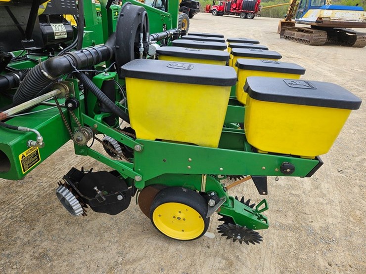john-deere-7200-image-41
