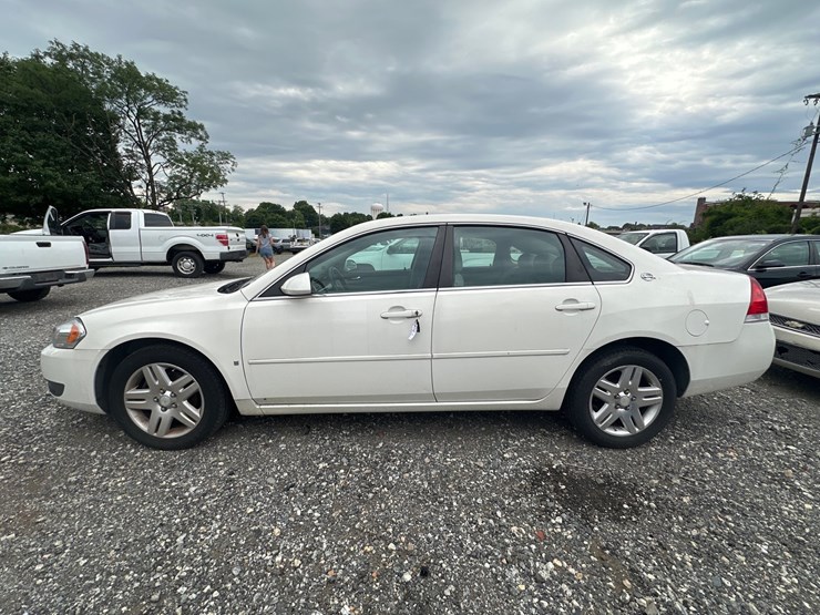 #28-•-2008-chevy-impala-image-4