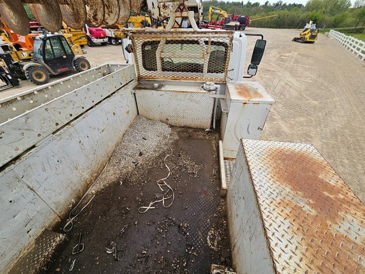 2005-international-durastar-4300-image-31
