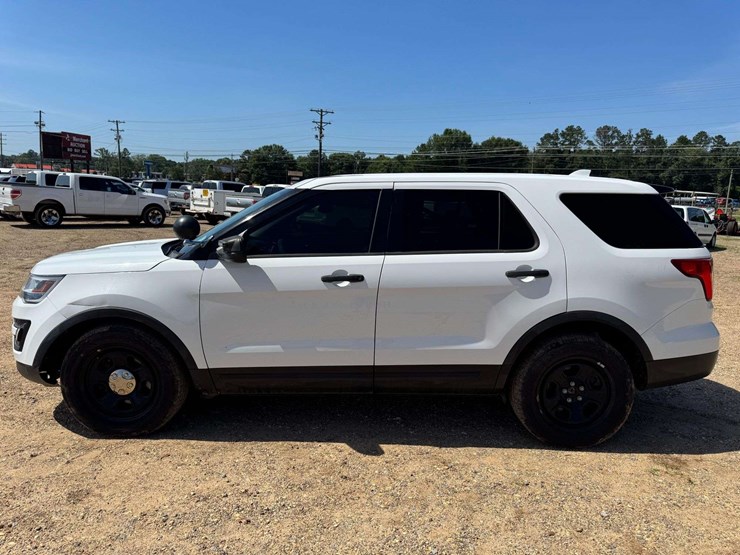 2017-ford-explorer-police-interceptor-image-8
