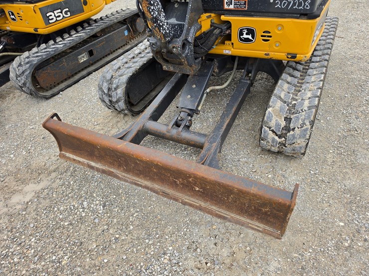2020-deere-35g-image-5