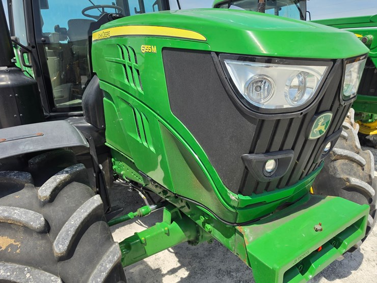2022-john-deere-6155m-image-3