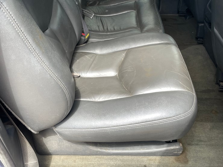 2004-chevrolet-silverado-3500-image-26