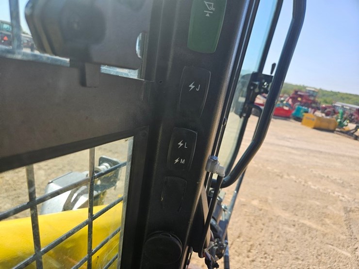 2024-wacker-neuson-st50-image-31