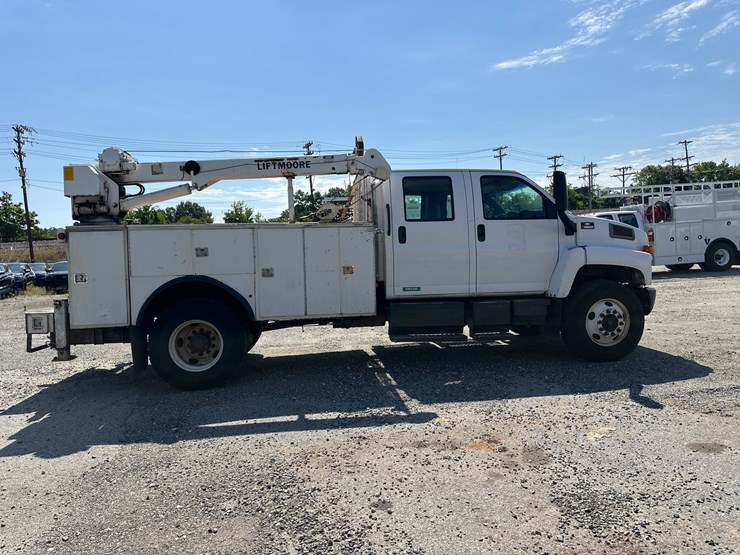 #11-•-2007-chevy-c8500-service-truck-image-6