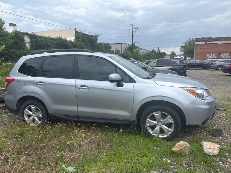 2016-subaru-forester-image-1