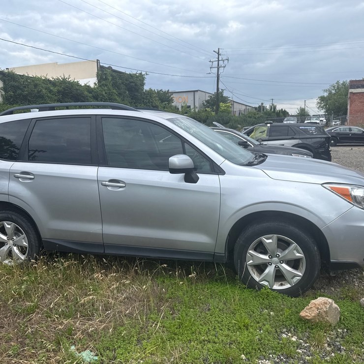 2016 SUBARU FORESTER