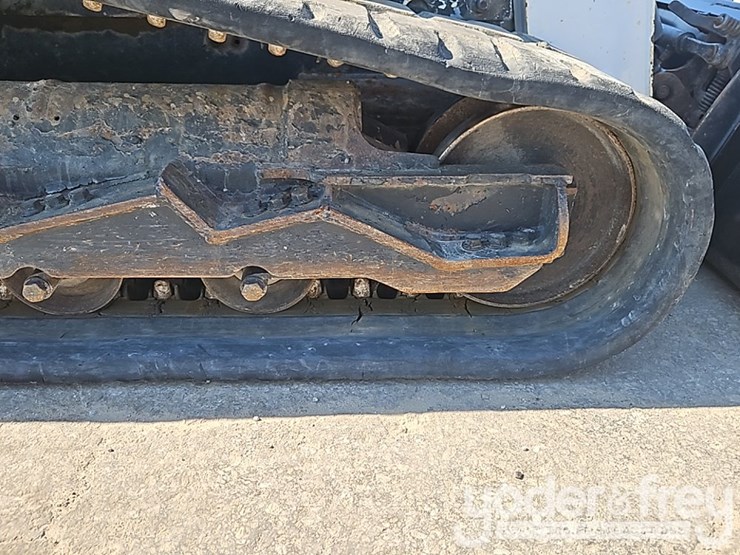 2018-bobcat-t750-image-10