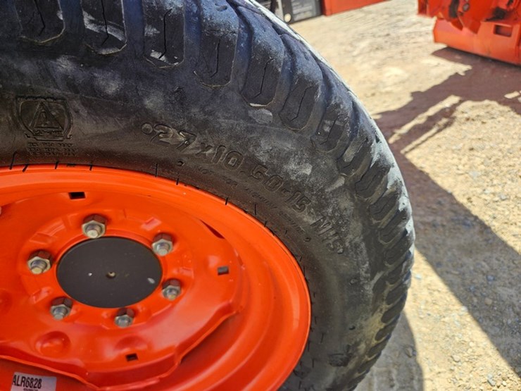 2021-kubota-l4701-image-42
