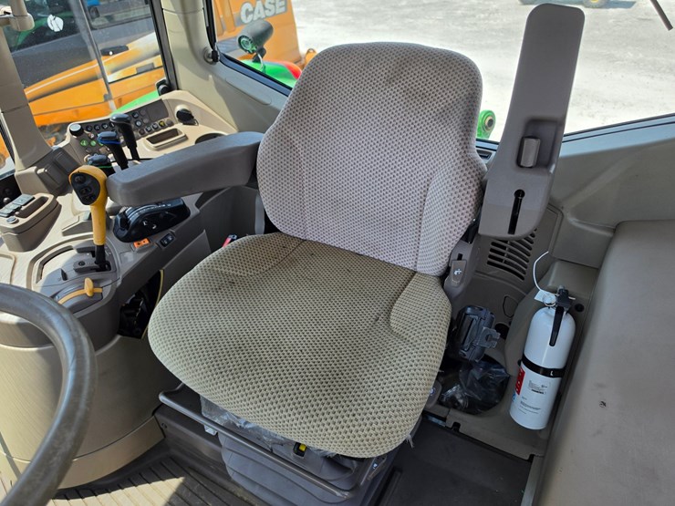 2022-john-deere-6155m-image-14