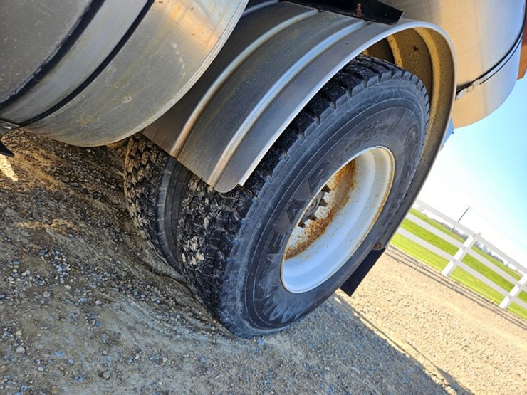2001-vactor-2100-image-75