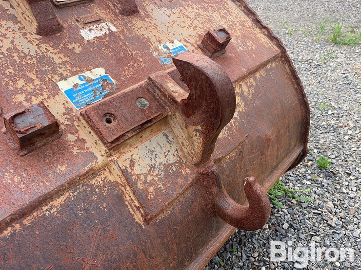 2004-geith-volvo-s2-48”-excavator-bucket-image-10