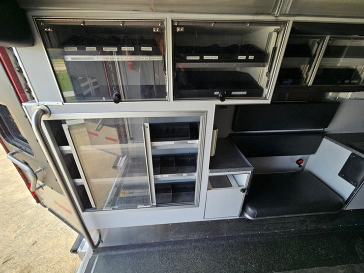 2016-ford-e450-image-45