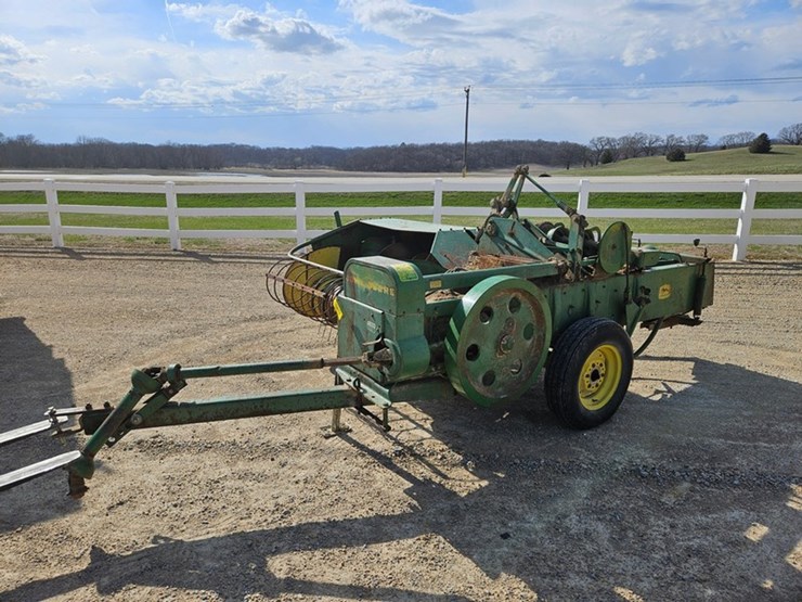 john-deere-24t-image-35