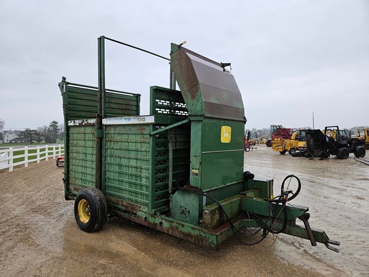 john-deere-100-image-7
