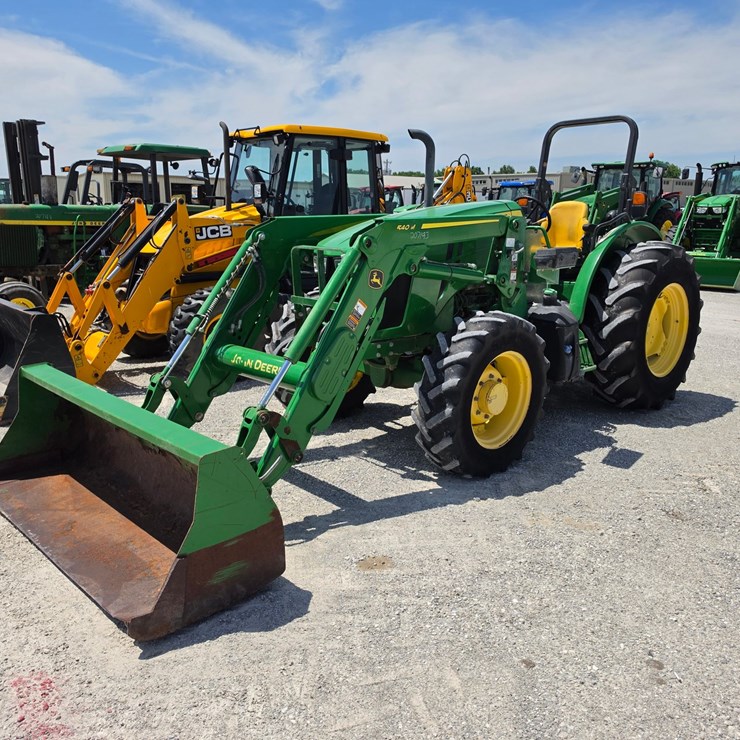 2022 JOHN DEERE 5100E