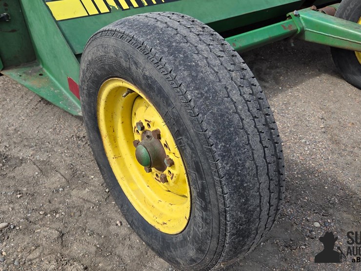 john-deere-120-image-17