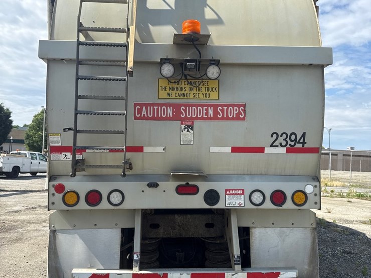 #6-•-2017-peterbilt-heil-front-loader-image-10