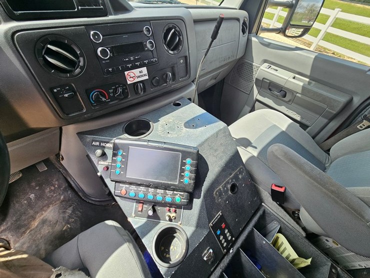 2016-ford-e450-image-74