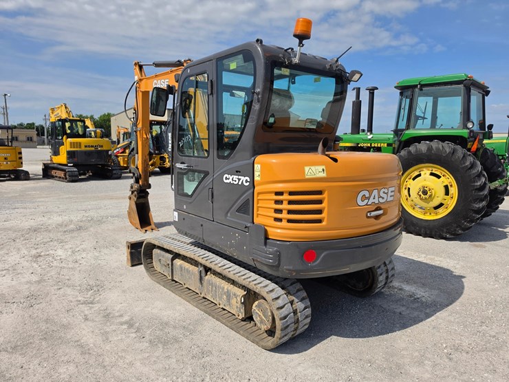 2019-case-cx57c-image-16