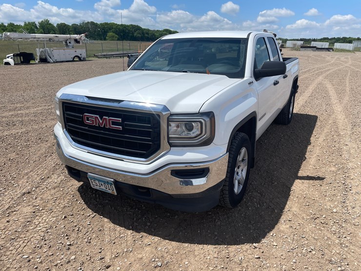 #1324-•-2017-gmc-sierra-pickup-truck-has-mn-title)-image-1