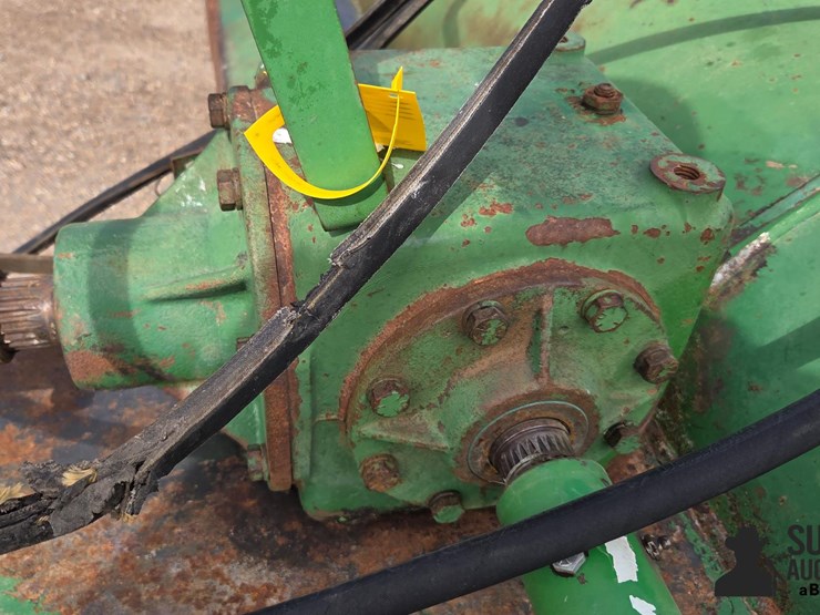 john-deere-120-image-11