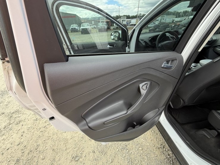 2017-ford-escape-image-23
