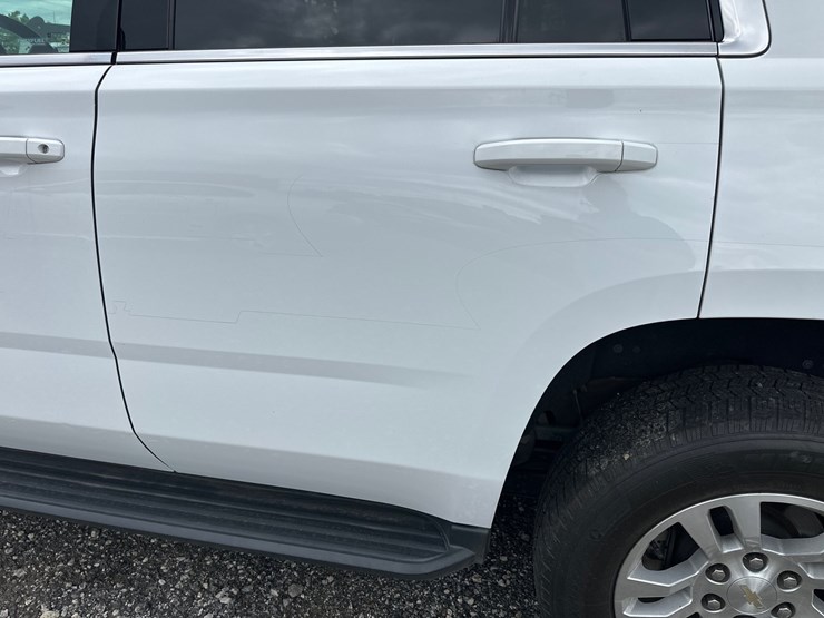 2018-chevrolet-tahoe-image-19