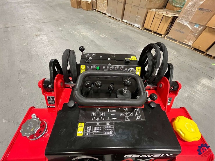 2026-gravely-axis-200dt-image-17