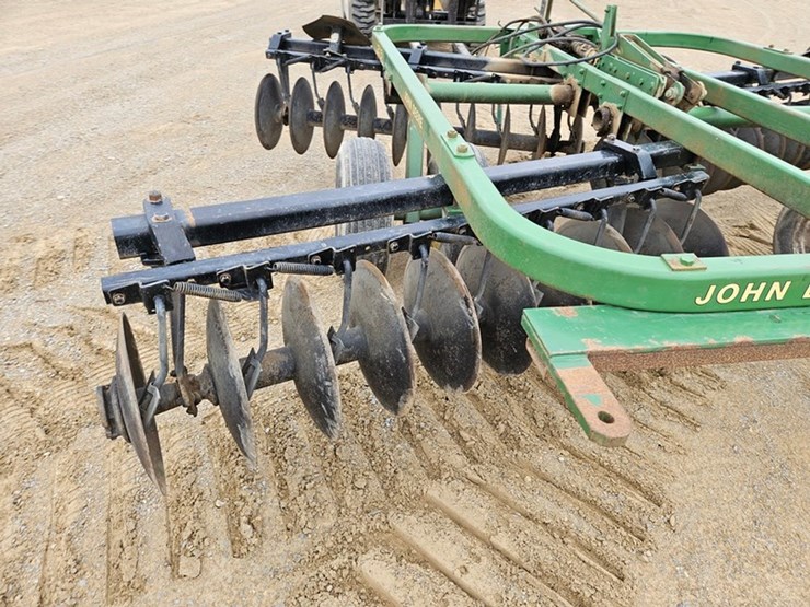 john-deere-215-image-22
