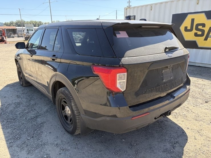 2020-ford-explorer-image-6