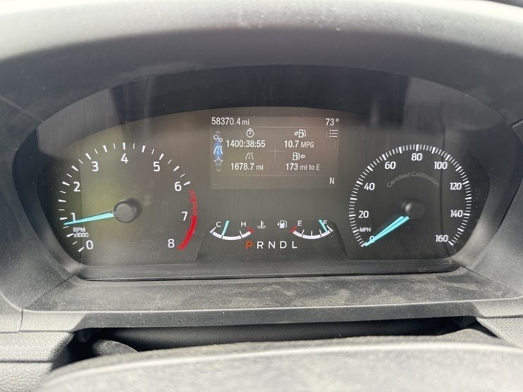 2020-ford-explorer-image-31