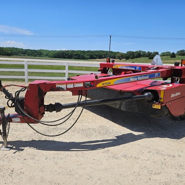 2015 NEW HOLLAND H7230