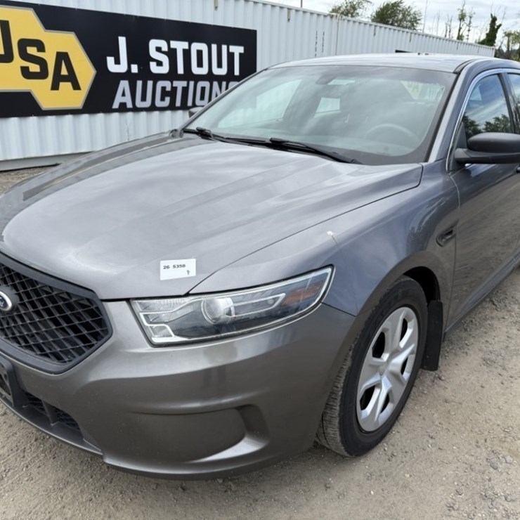 2015 Ford Taurus AWD Sedan