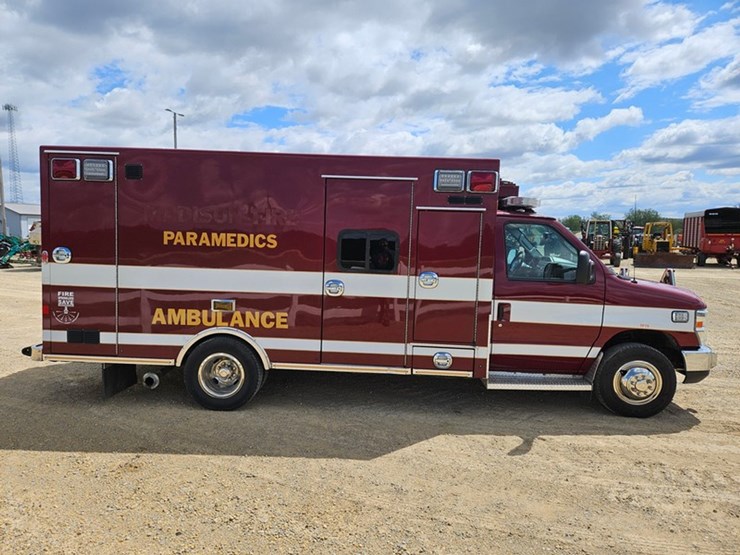 2016-ford-e450-image-6